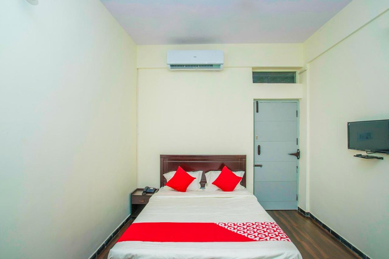 Oyo 14430 Sunshine Grand Bangalore Exterior foto