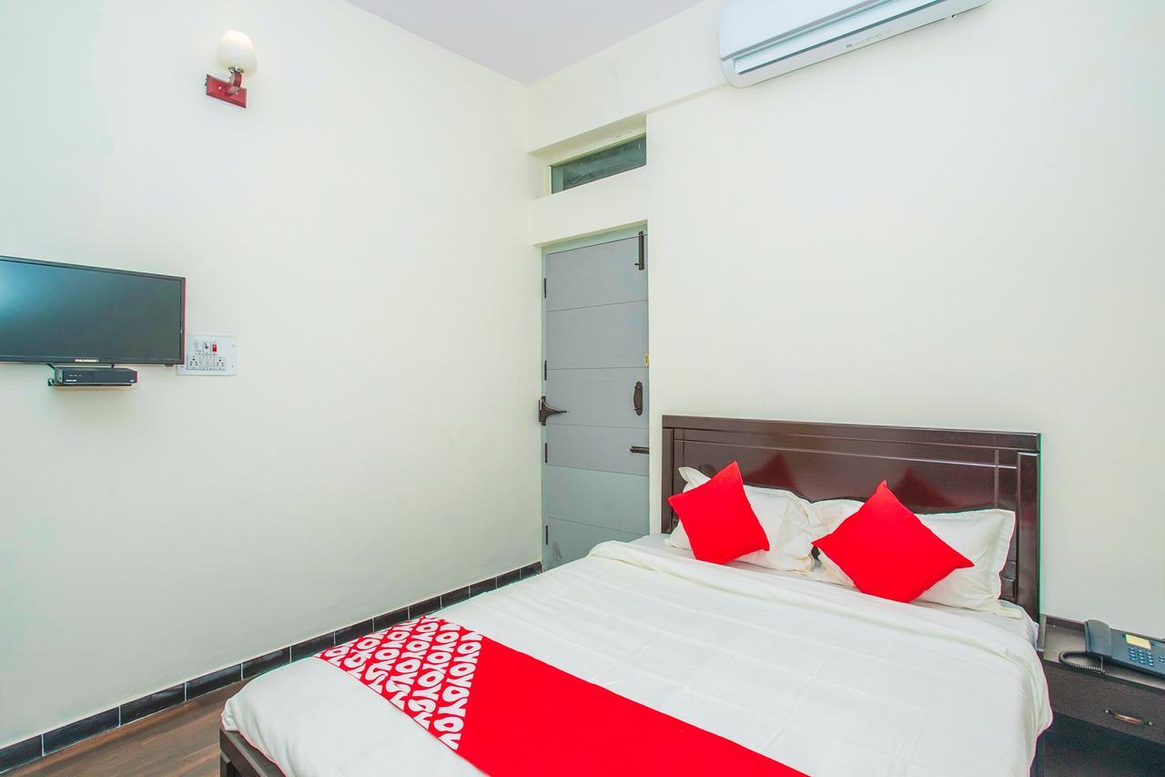 Oyo 14430 Sunshine Grand Bangalore Exterior foto
