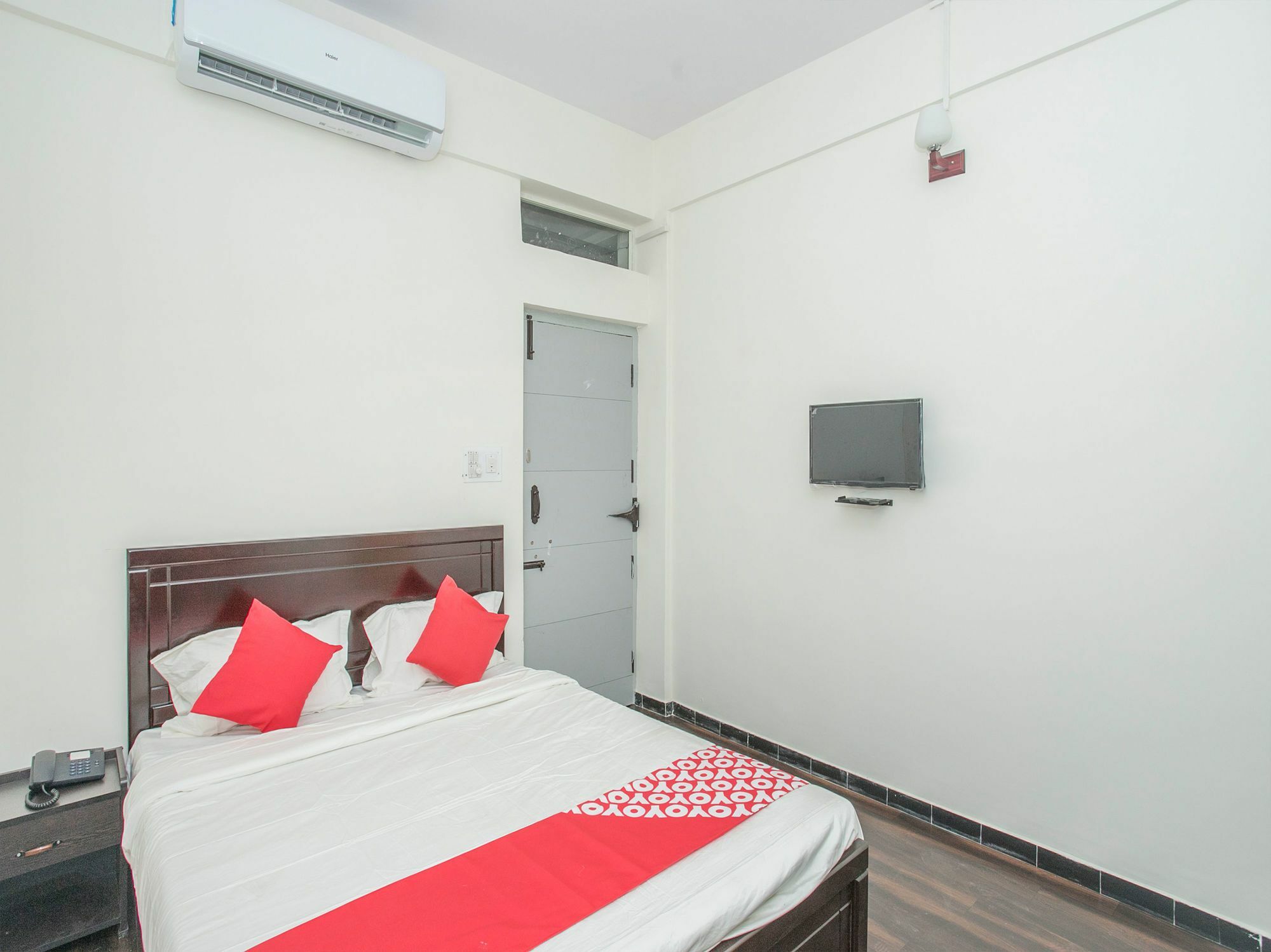 Oyo 14430 Sunshine Grand Bangalore Exterior foto