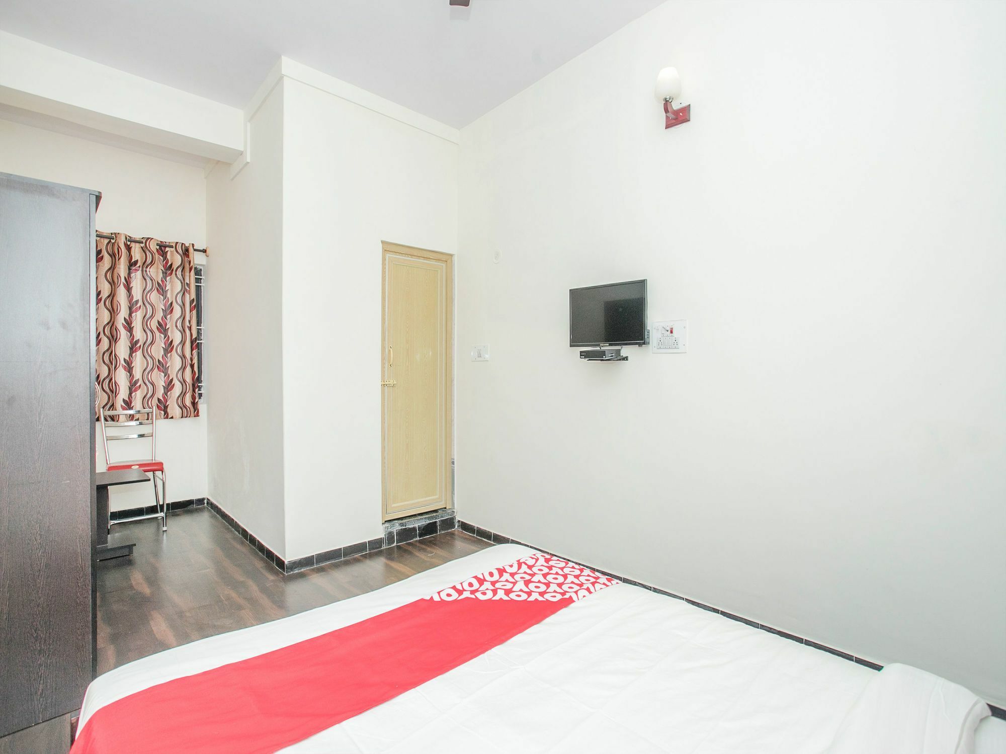 Oyo 14430 Sunshine Grand Bangalore Exterior foto