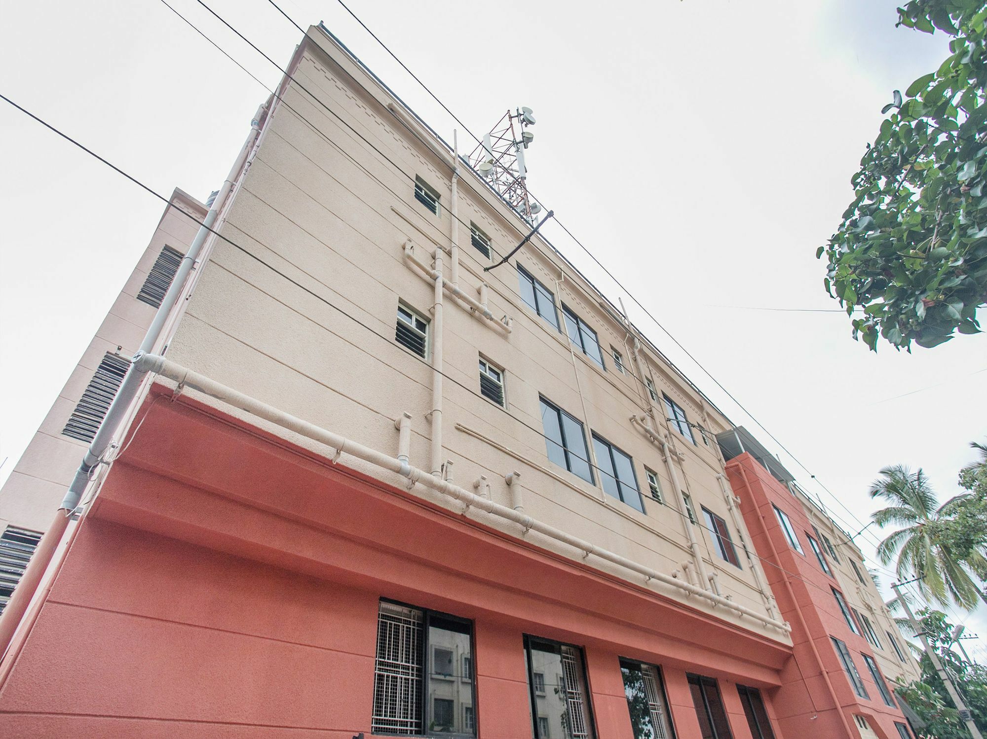 Oyo 14430 Sunshine Grand Bangalore Exterior foto