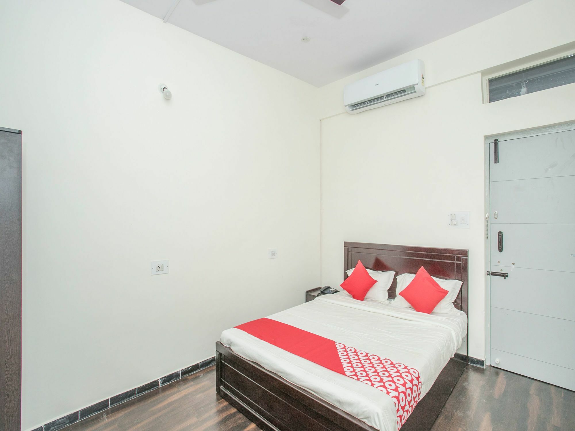 Oyo 14430 Sunshine Grand Bangalore Exterior foto