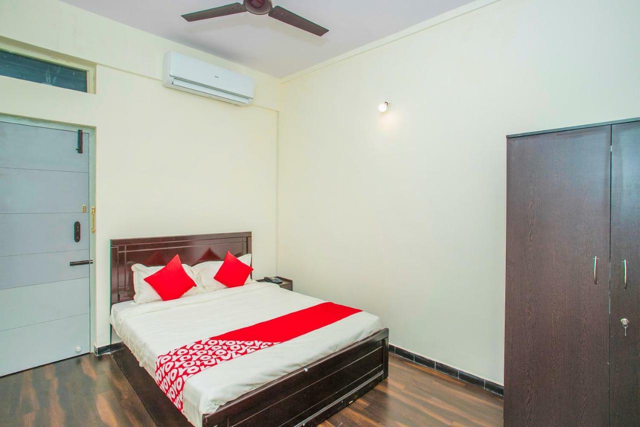 Oyo 14430 Sunshine Grand Bangalore Exterior foto